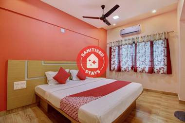 Capital O 13489 Garuda Comforts