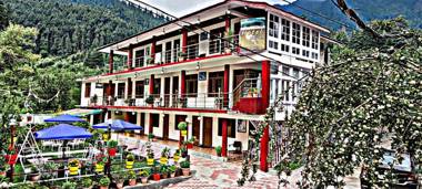 Hotel Chetna & Cottages