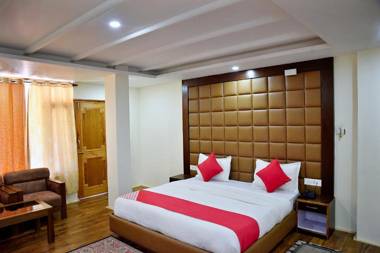 Collection O 10372 Hotel Whistling Winds