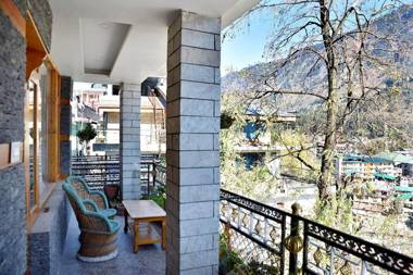 Collection O 10372 Hotel Whistling Winds