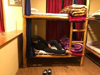 Red House Hostel Cafe & Inn