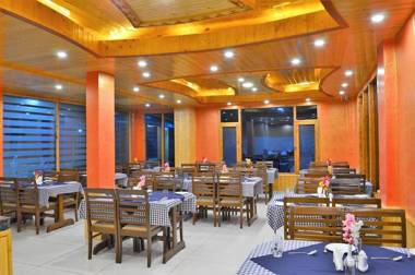 Gezellig Inn - Vardhan Hills