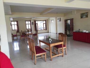 Goroomgo New Ambika Mall Road Manali