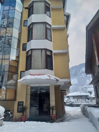 Hotel Ambika Residency Manali