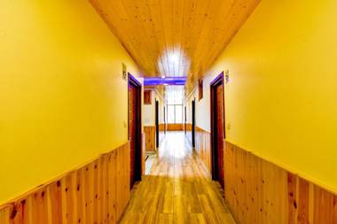 FabHotel Misty Hills Nehru Kund