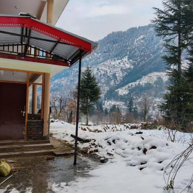 Safar Hostel Manali