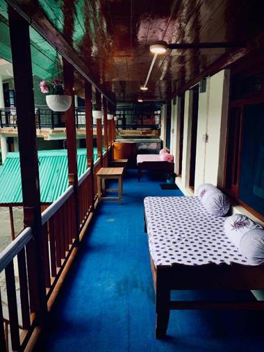 WHITE FOREST HOSTEL by Sturmfrei