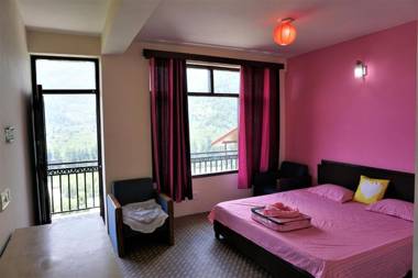 Himalayan View (Rooms and Rooftop Cafe)