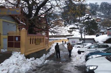Goroomgo Mars Resort Manali