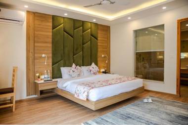 Anand Vardhan Resorts