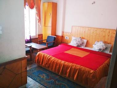 Hotel Snow Mountain Mall Road