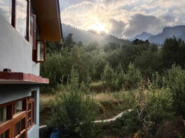 Pahadi Manzil Mountain Home