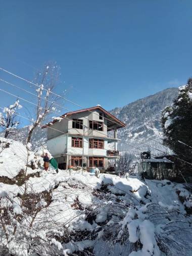 Pahadi Manzil Mountain Home