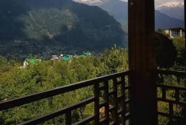 Bliss and Blossom Cottage Manali