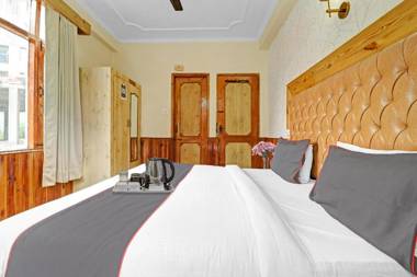 Capital O 91262 Hotel Saurabh