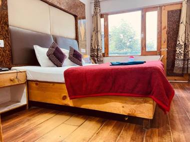 Solitaire - Hotel and Restaurant