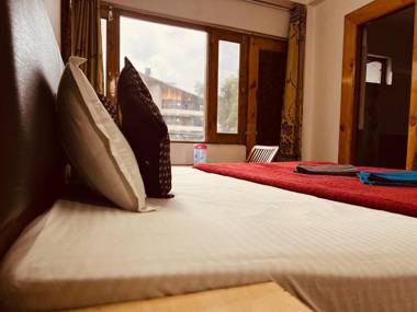 Solitaire - Hotel and Restaurant