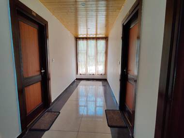 LUXURY PLANET RESORT MANALI