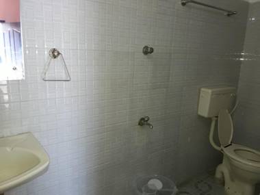 Squirrel Nest Guest House