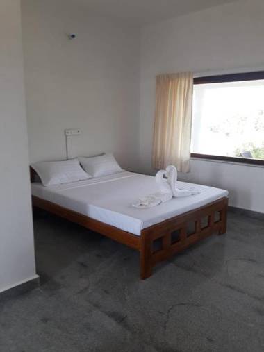 Alice Paradise by Moonrakers