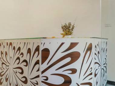 OYO Flagship 26583 Hotel Kohinoor Plaza