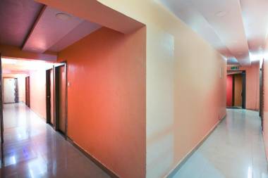 OYO 60657 Hotel Nobel Executive