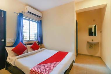 OYO 67490 The White House