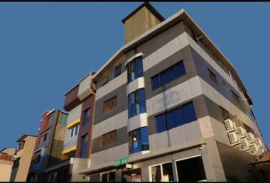 Hotel Savera Palace Inn