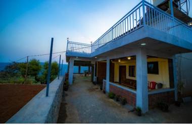 StrawBella Inn Villa Mahabaleshwar