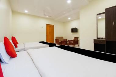 Collection O 66492 Hotel Amaran