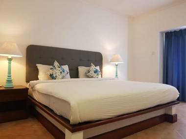 Coconut Grove Beach Resort