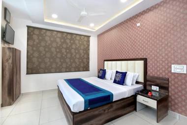 OYO 9674 Hotel OBR Inn