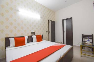 OYO 76334 Eight Cubes