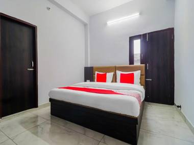 OYO 84243 The Green Orchid