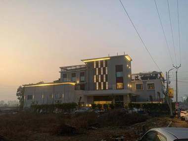 The Stella Hotel & Resort