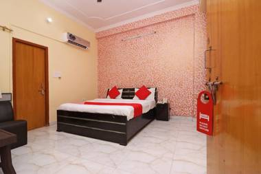 OYO 7441 Gomti Nagar