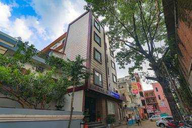 FabHotel Crystal Inn