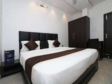 OYO 23009 Hotel Maxx