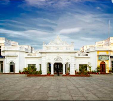 Hotel Deep Palace