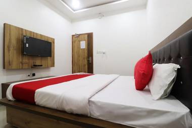OYO Flagship 27997 Vrindavan Inn
