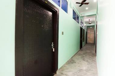 OYO 43886 Fanatic Inn and Banquet