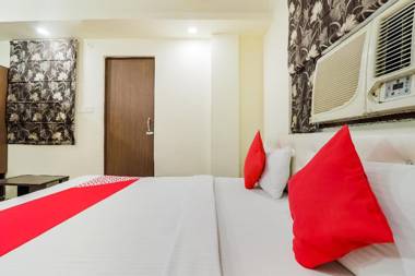 OYO 62210 Travellers Inn Hotel And Conferences