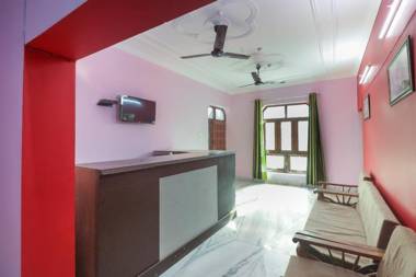 OYO 61877 Kamakshi inn