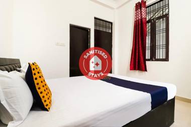 SPOT ON 69082 Indra Palace