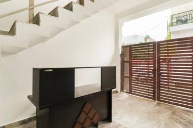 SPOT ON 69082 Indra Palace