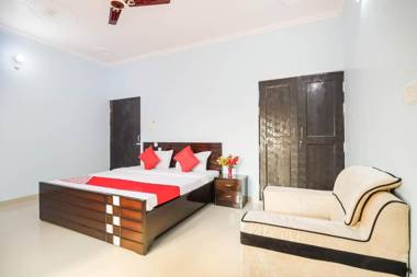 OYO Flagship 69004 Mauryan's Guest House