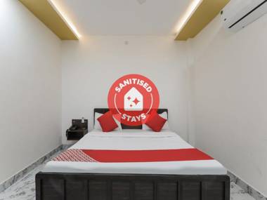 OYO 68040 Hotel Aastha