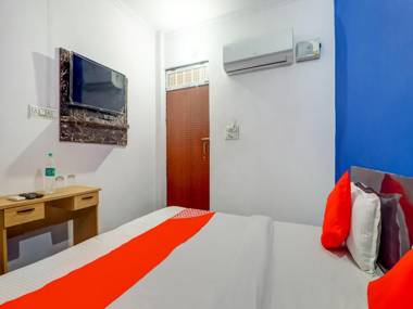 OYO 72465 Hotel Gudaura