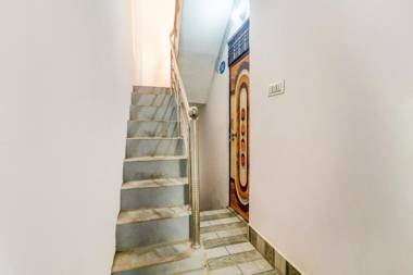 OYO 72465 Hotel Gudaura