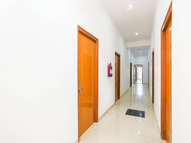 SPOT ON 74038 Shree Palace